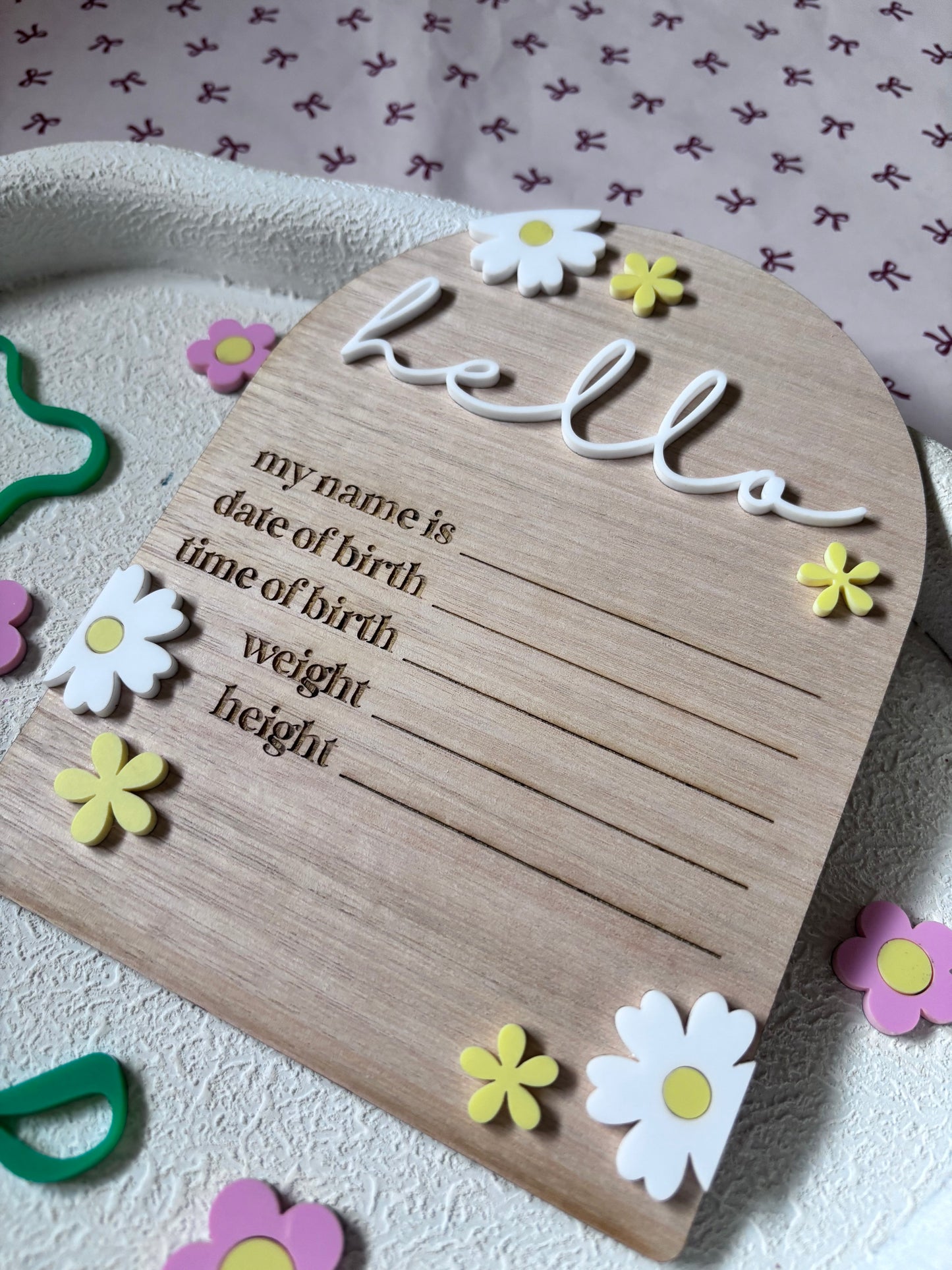 Hello Wooden Daisy Border Board