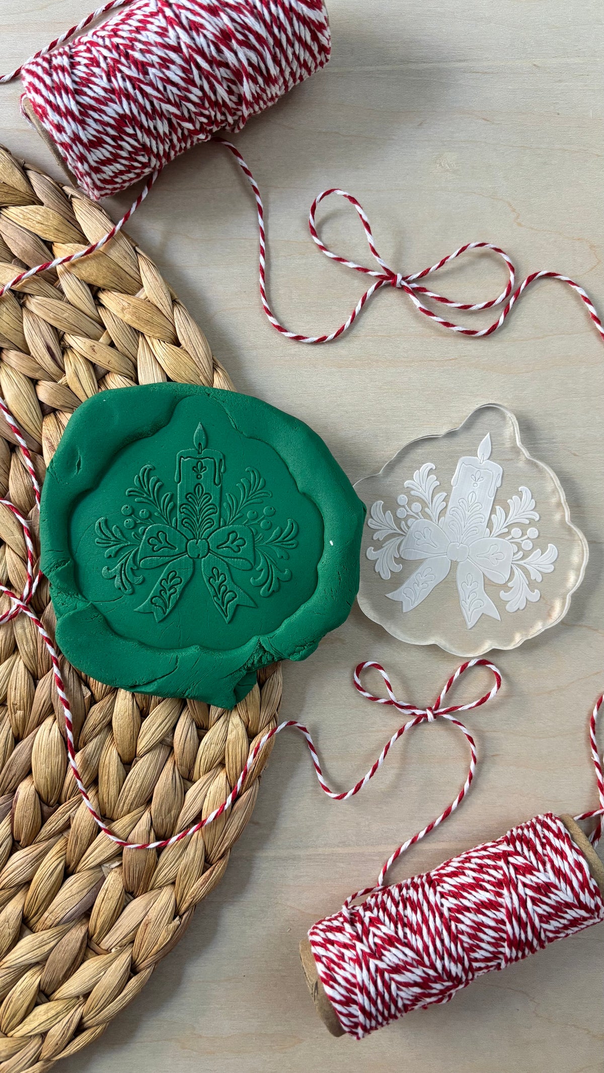 Le Monde de Mely | Christmas Toile – Festive Candle Cookie Stamp