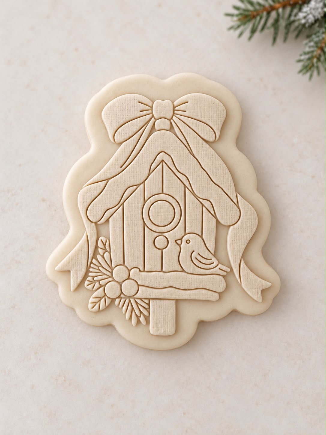 Le Monde de Mely | White Christmas – Christmas Birdhouse Cookie Stamp & Cutter
