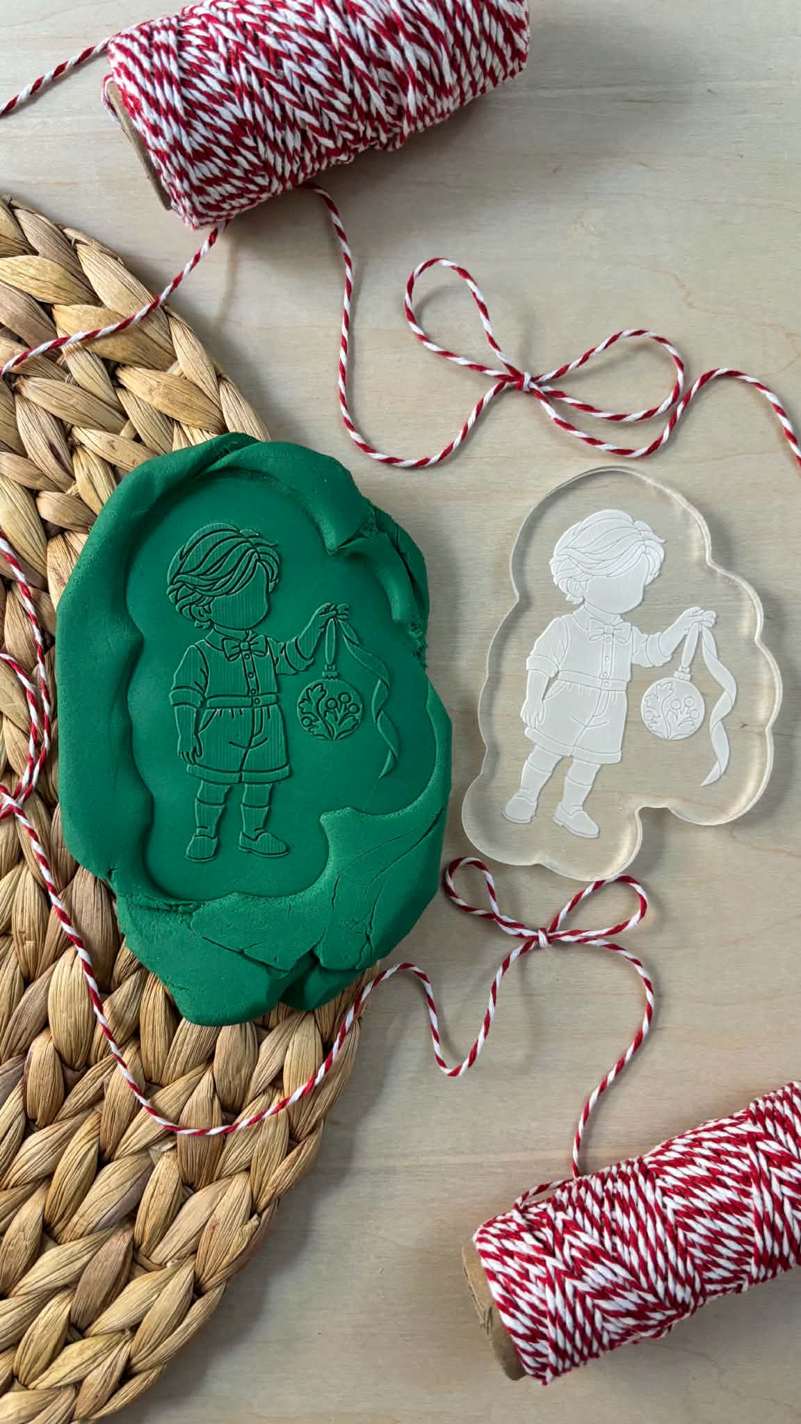 Le Monde de Mely | Christmas Toile – Bauble Boy Cookie Stamp