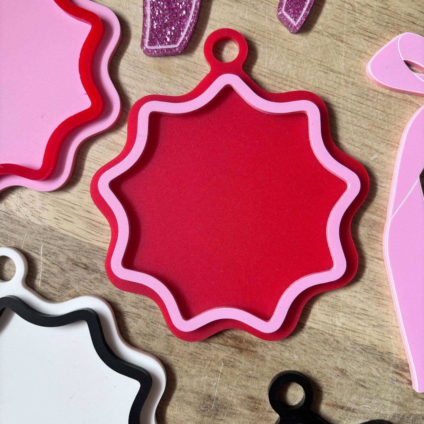 Plain Mini Acrylic Wavy Gift Tags (5pk)