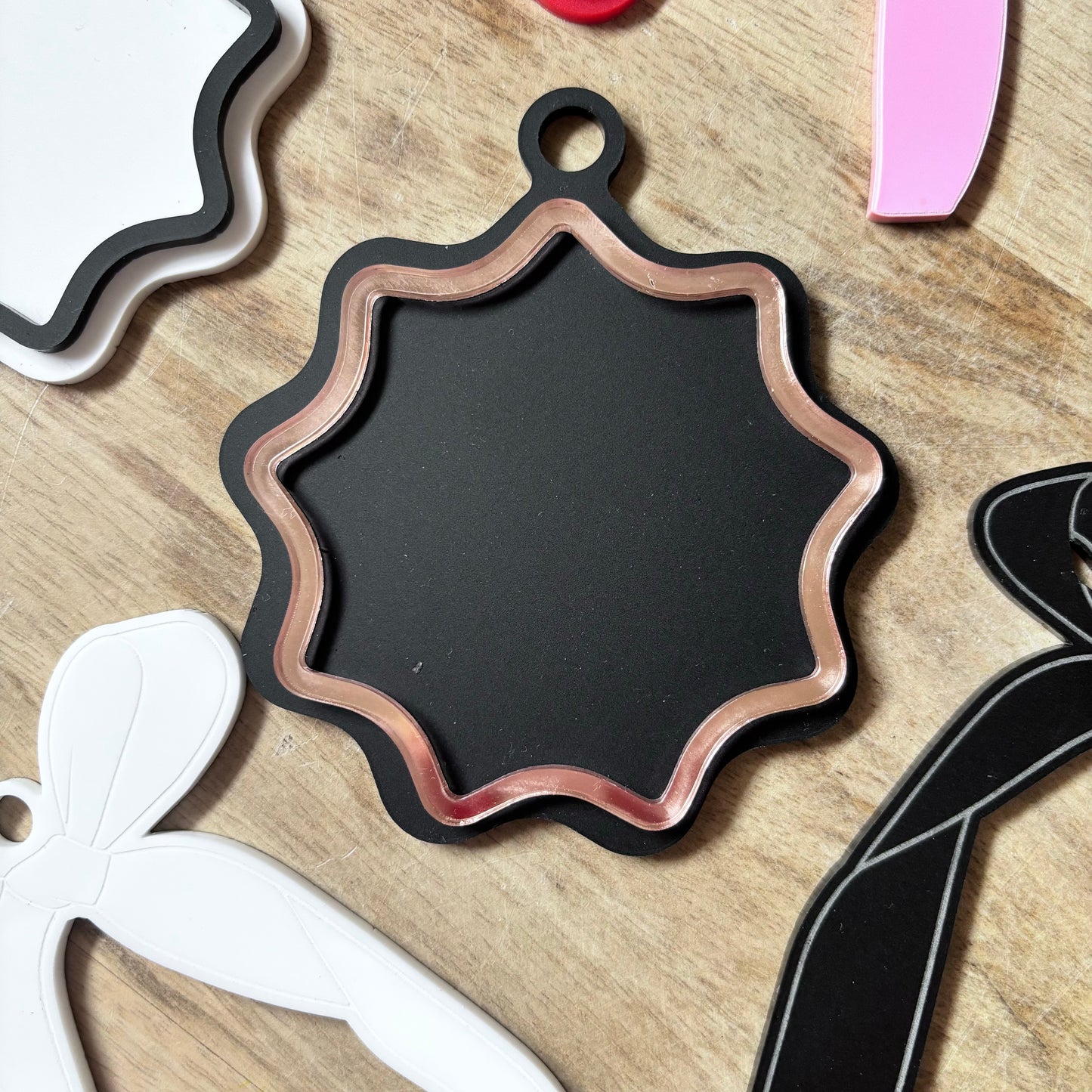 Plain Mini Acrylic Wavy Gift Tags (5pk)