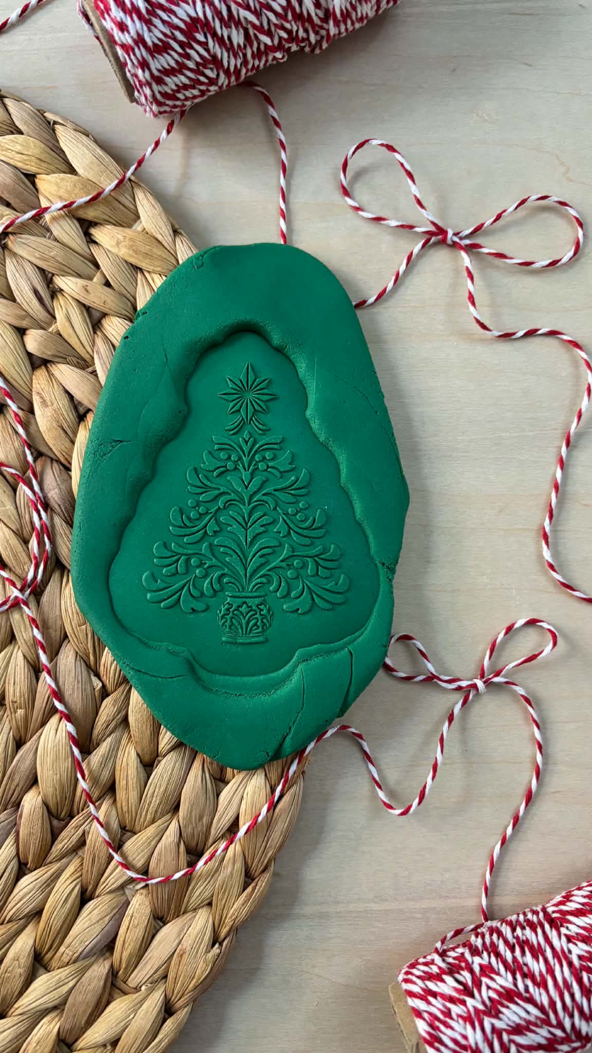 Le Monde de Mely | Christmas Toile – Christmas Tree Cookie Stamp