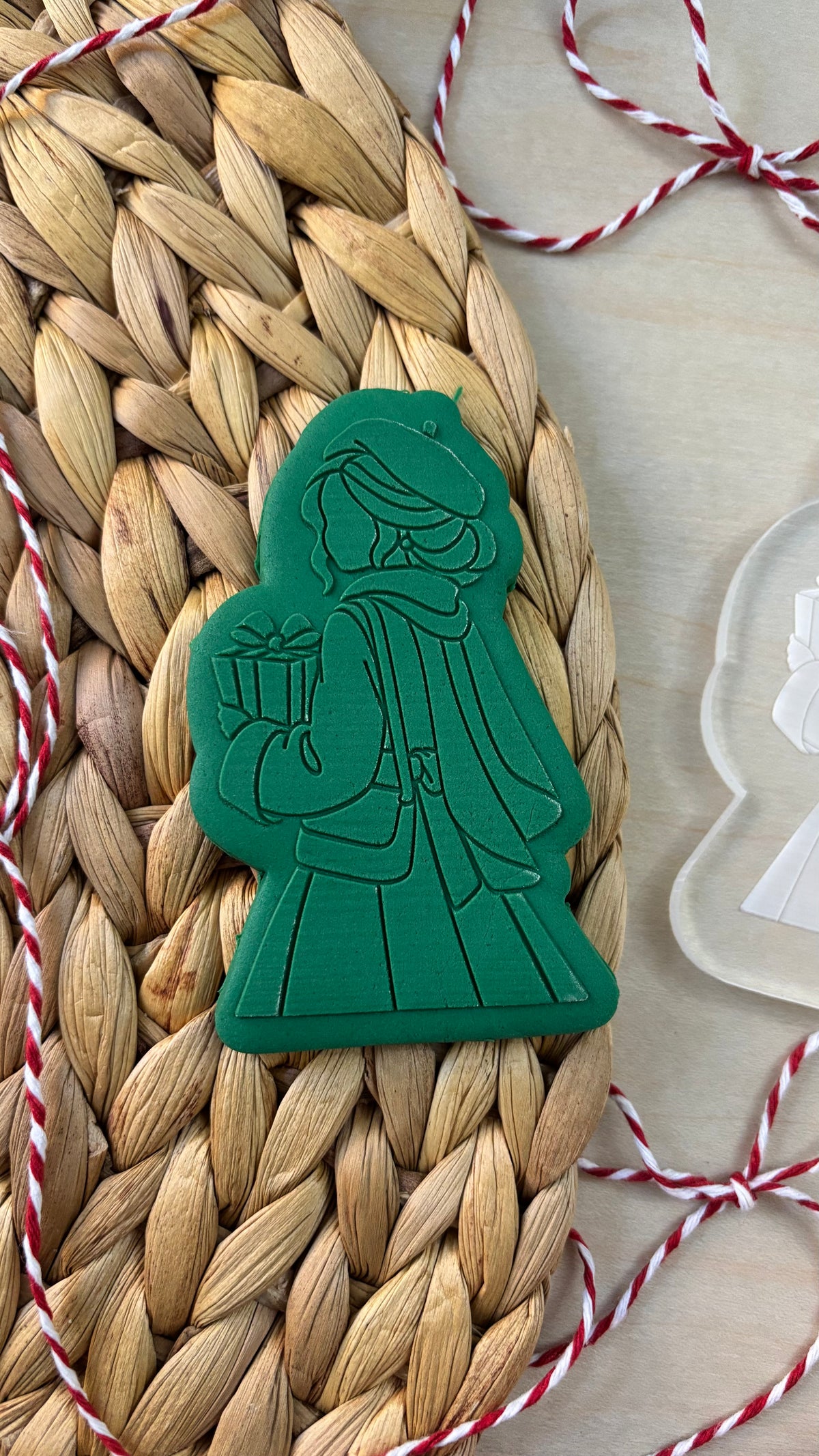Le Monde de Mely | Christmas in Paris – Parisian Girl Cookie Stamp
