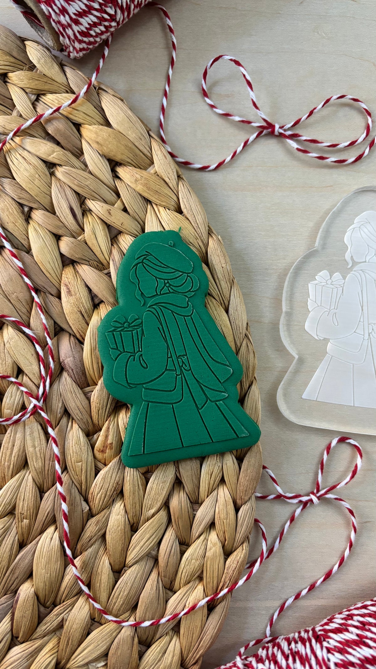 Le Monde de Mely | Christmas in Paris – Parisian Girl Cookie Stamp