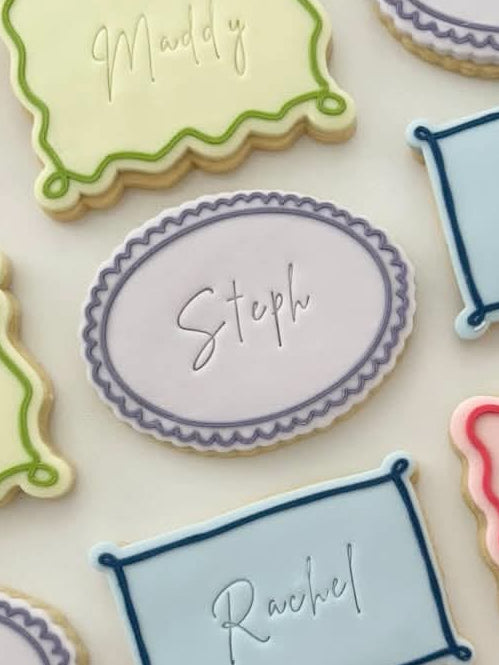 Scalloped Oval Cookie Frame Stamp & Cutter